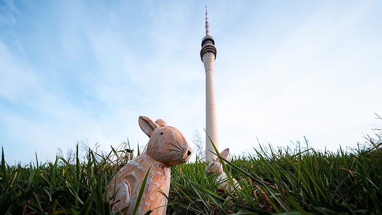 Frohe Ostern vom Fernsehturm Dresden 