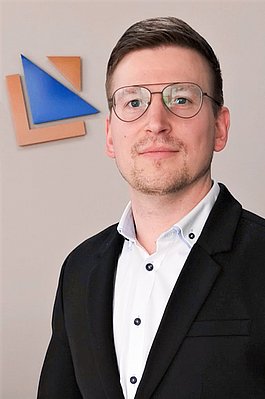 Steffen Hippel Steffen Hippel